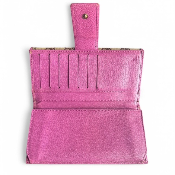 ✰ gucci fuschia long wallet ✰ - Picture 3 of 8
